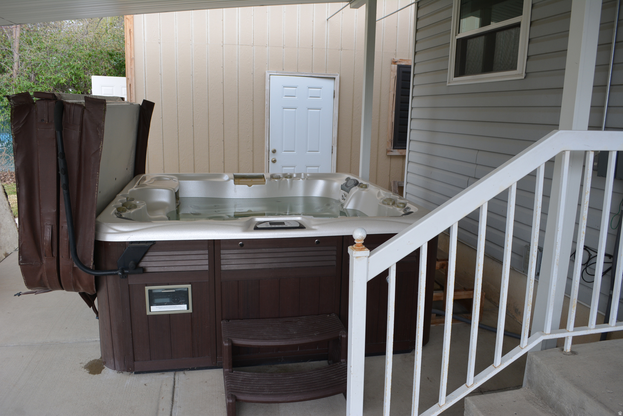 NEAR SALEM POND - Residential