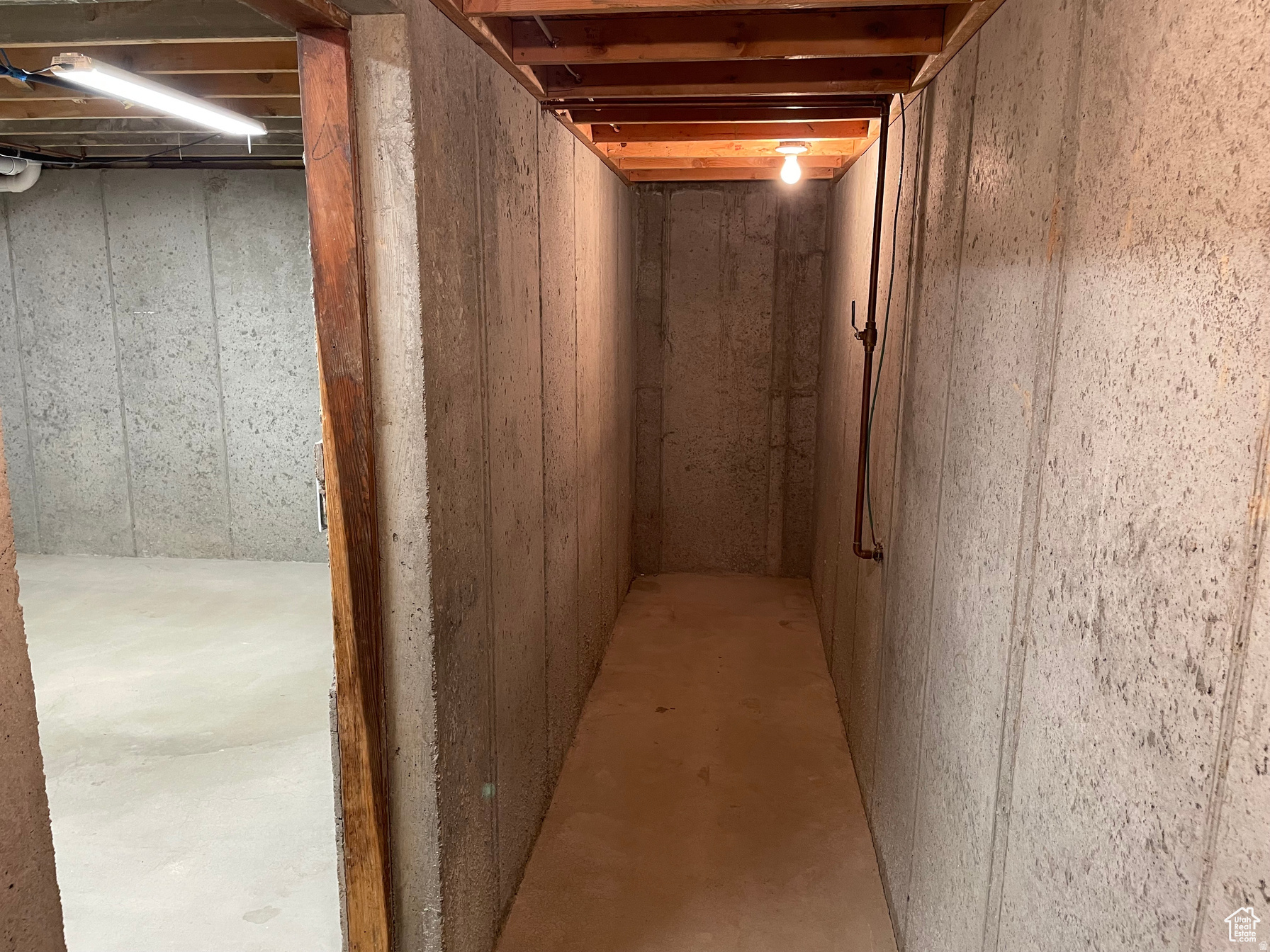 NEAR SALEM POND - Residential