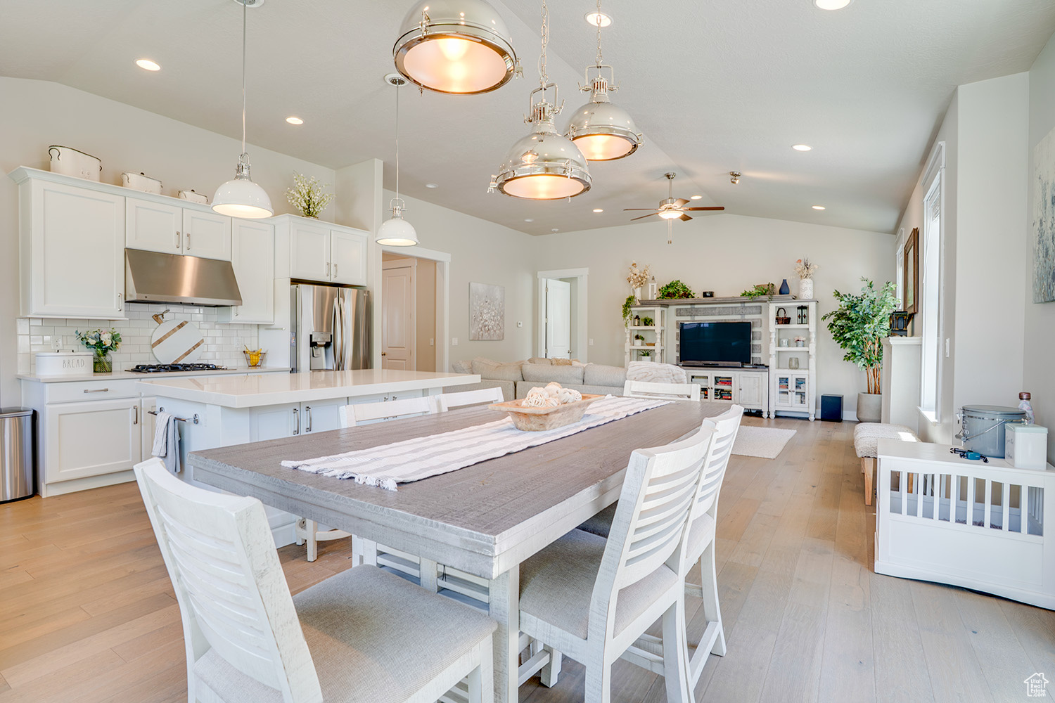 CROSSINGS AT LAKE CR - Residential