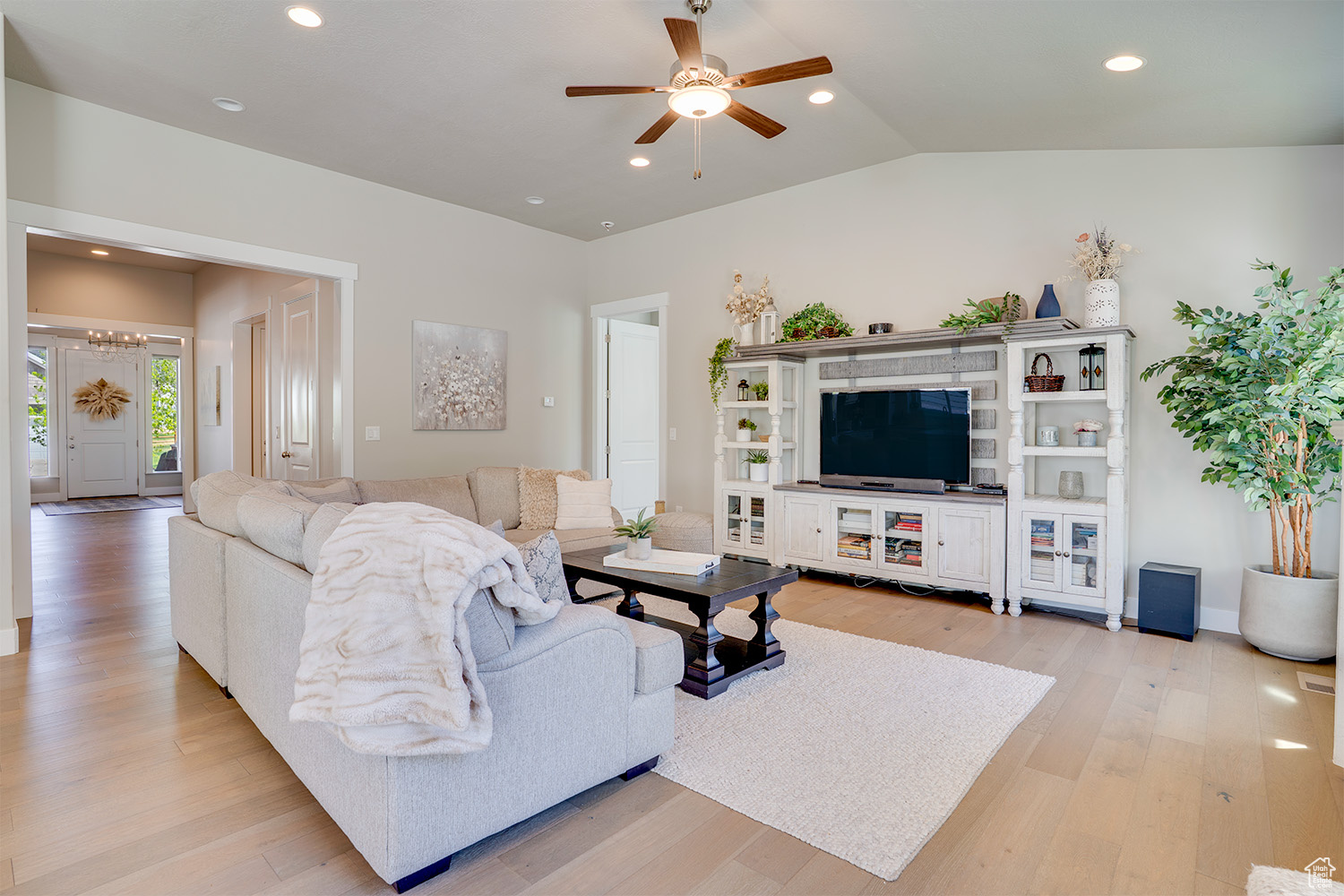 CROSSINGS AT LAKE CR - Residential