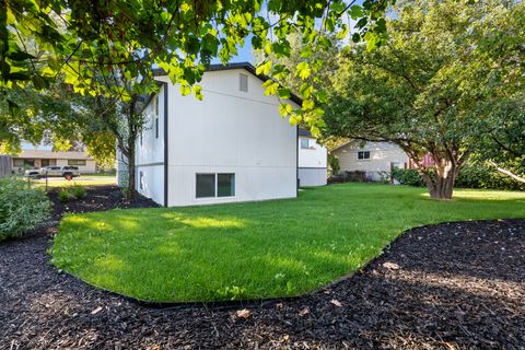 Tiny photo for 8657 S 910 E, Sandy, UT 84094 (MLS # 2124714)