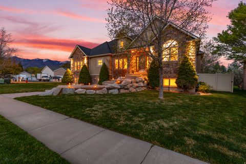 Tiny photo for 1415 JOHNSON WAY, Kaysville, UT 84037 (MLS # 2147610)