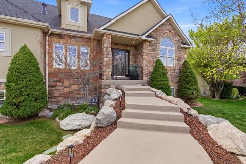Tiny photo for 1415 JOHNSON WAY, Kaysville, UT 84037 (MLS # 2147610)