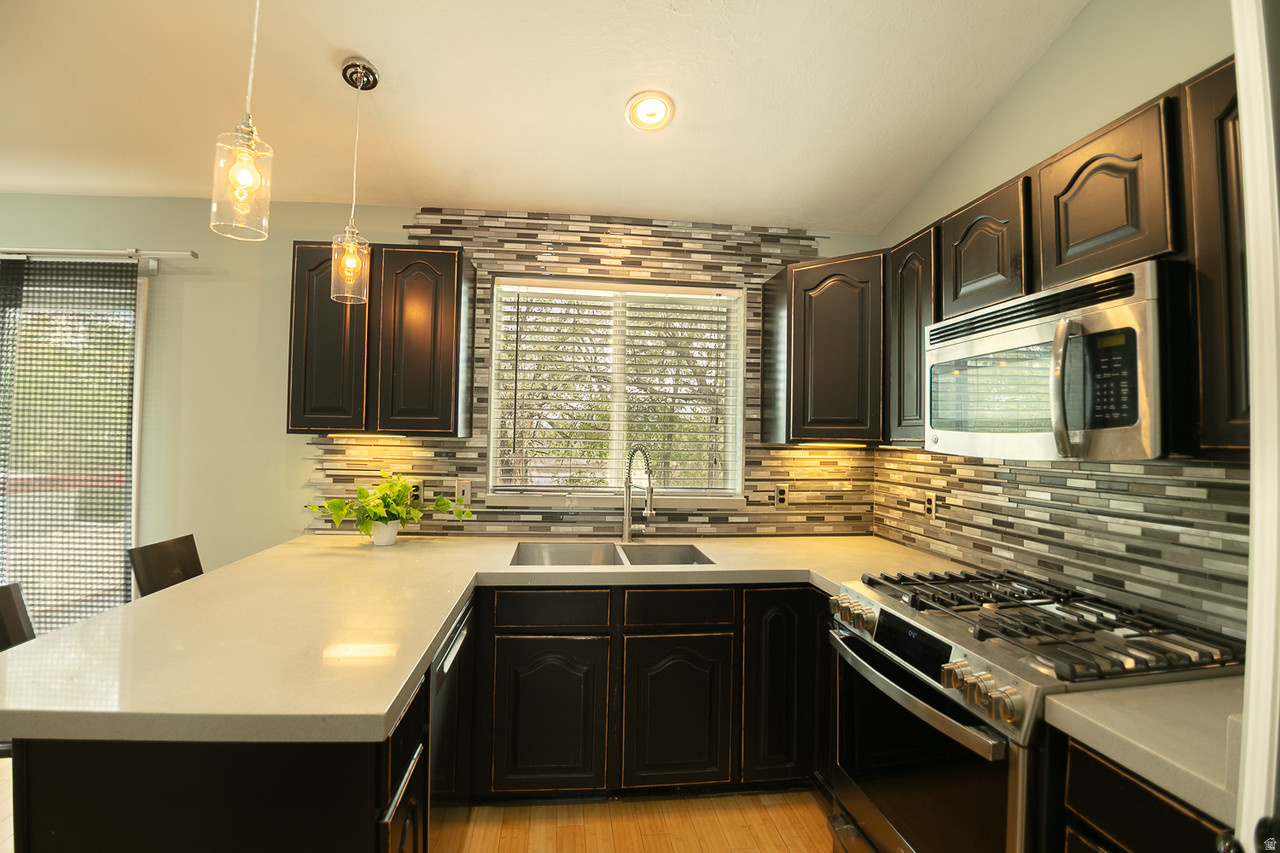 ARGYLE ACRES - Residential