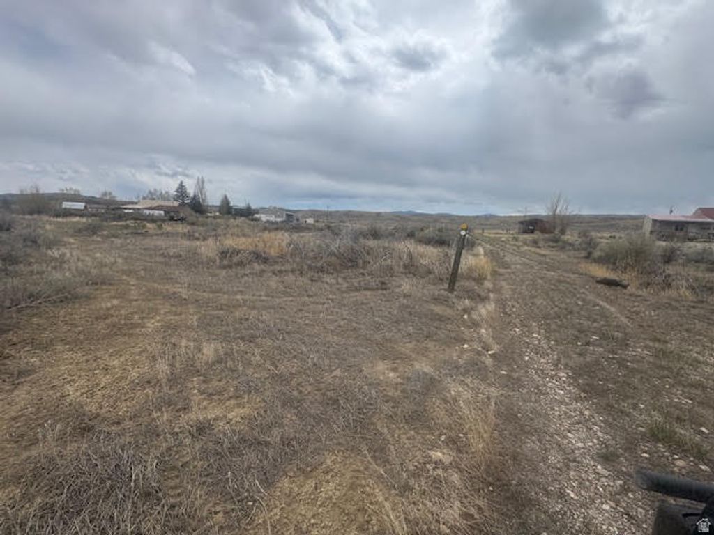 Photo of 550 E CAPTIAN COVE DR S #17, Manila, UT 84046 (MLS # 2153415)