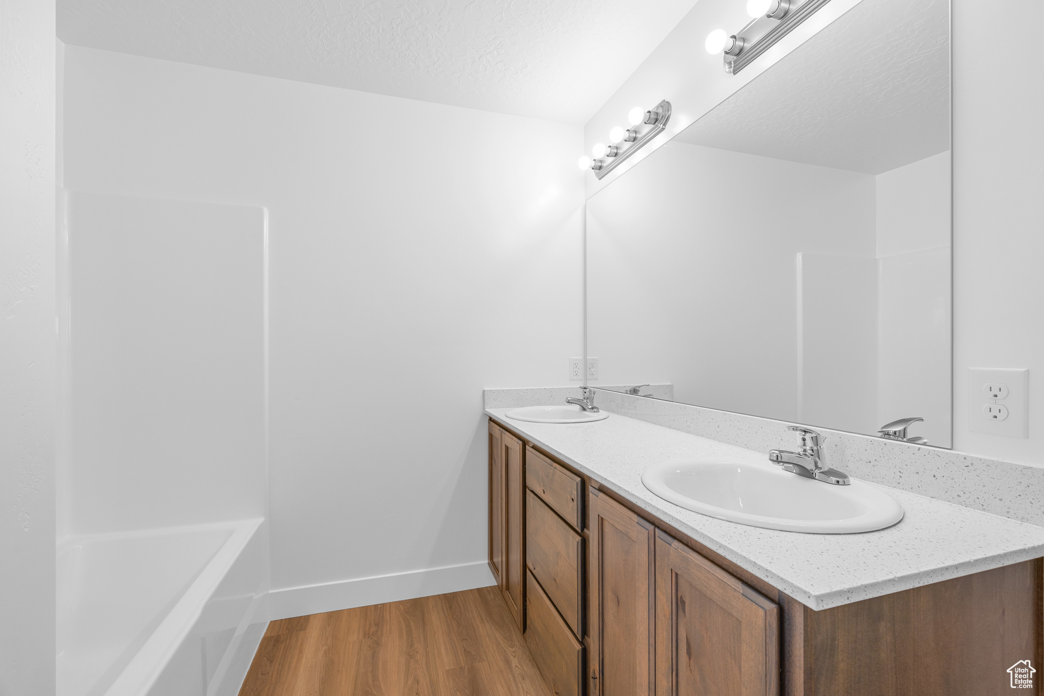 SUMMIT RIDGE @ THE HILLS - Residential