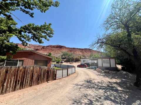 Photo of 221 E 200 N, Moab, UT 84532 (MLS # 2097008) Photo of 221 E 200 N, Moab, UT 84532 (MLS # 2097008)