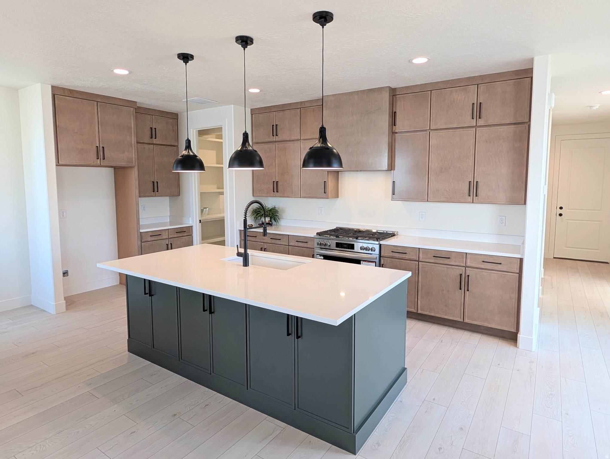 6824 W SOUTH JORDAN PKWY S 469