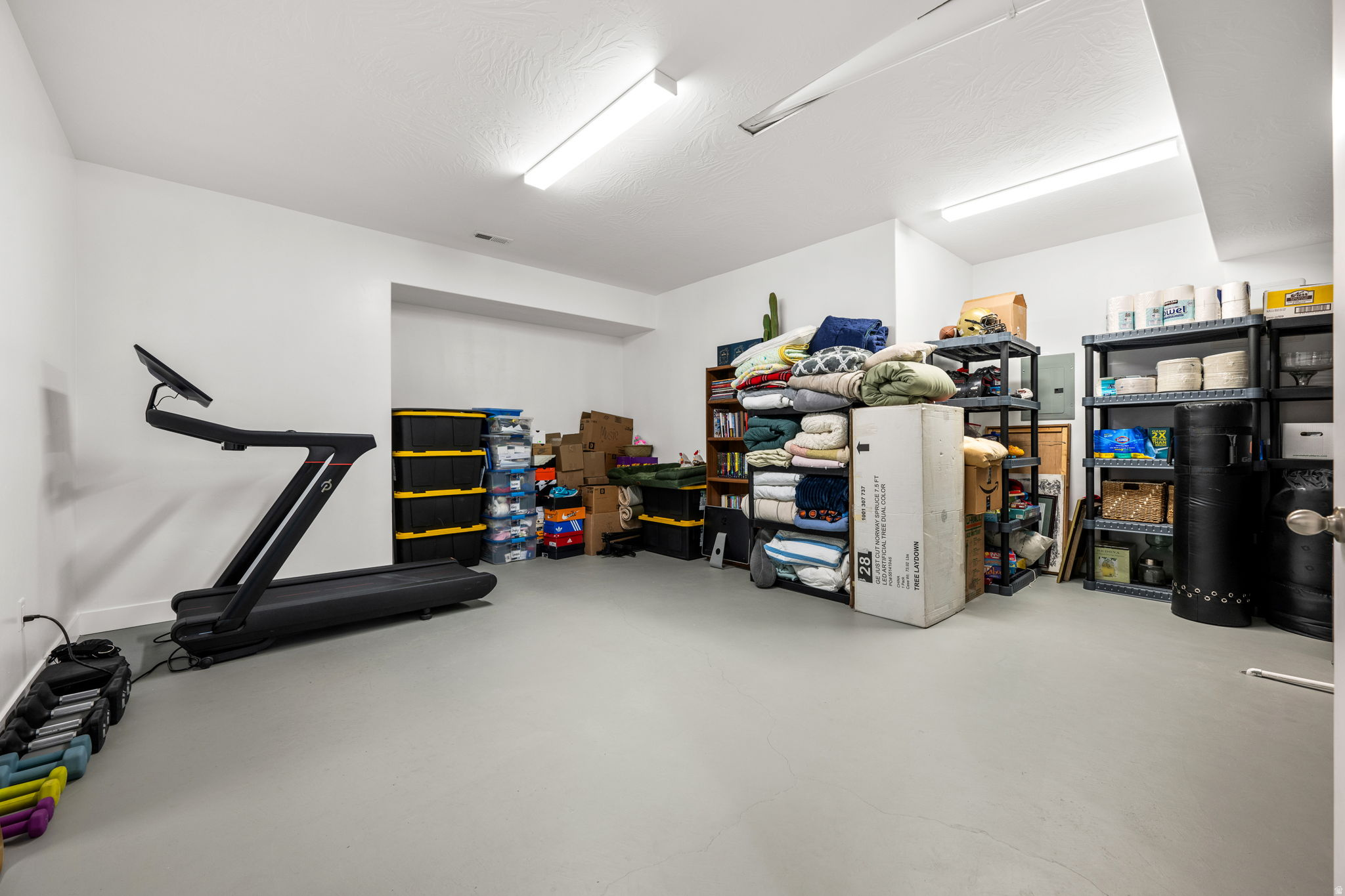 HILLS AT SANTA CLARA 1B - Residential