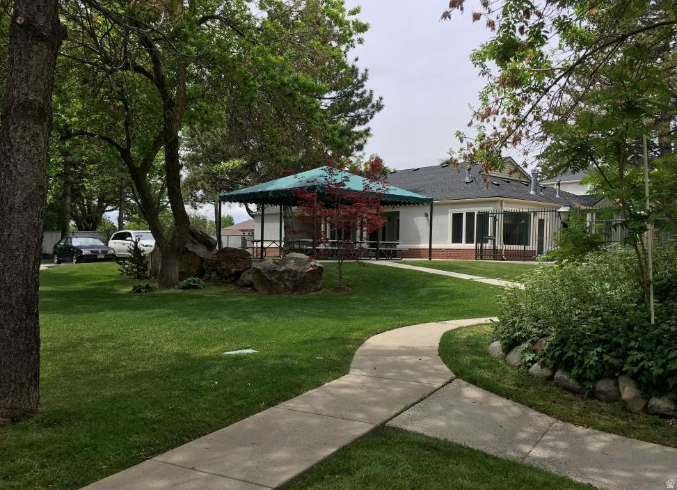 DAYBREAK HILL - Residential