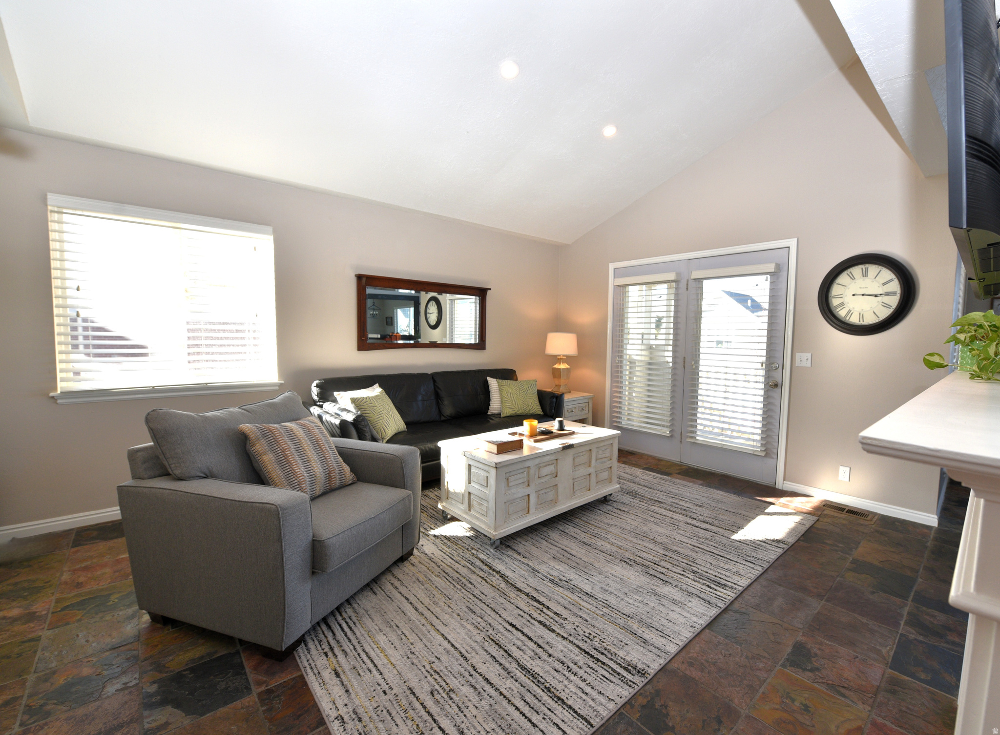 DAYBREAK HILL - Residential