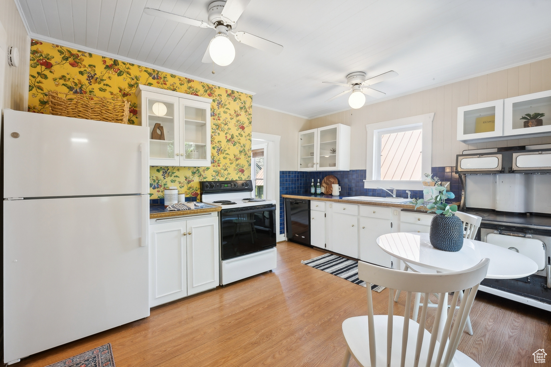 Park City, Utah 84060, United States, 2 Bedrooms Bedrooms, ,1 BathroomBathrooms,Residential,Pending,52551