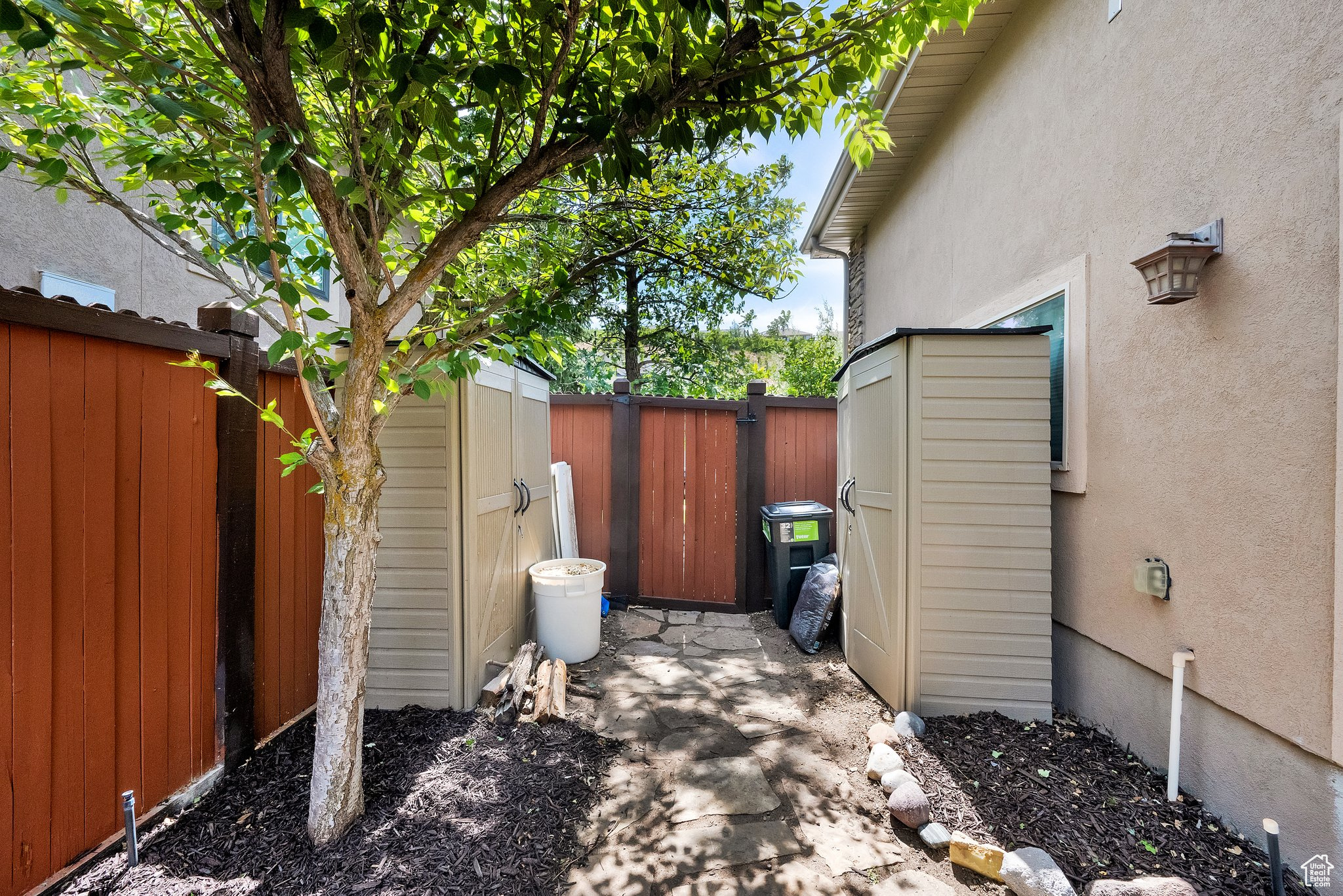 Draper (Ut Cnty), Utah 84020, United States, 7 Bedrooms Bedrooms, ,3 BathroomsBathrooms,Residential,Pending,159170