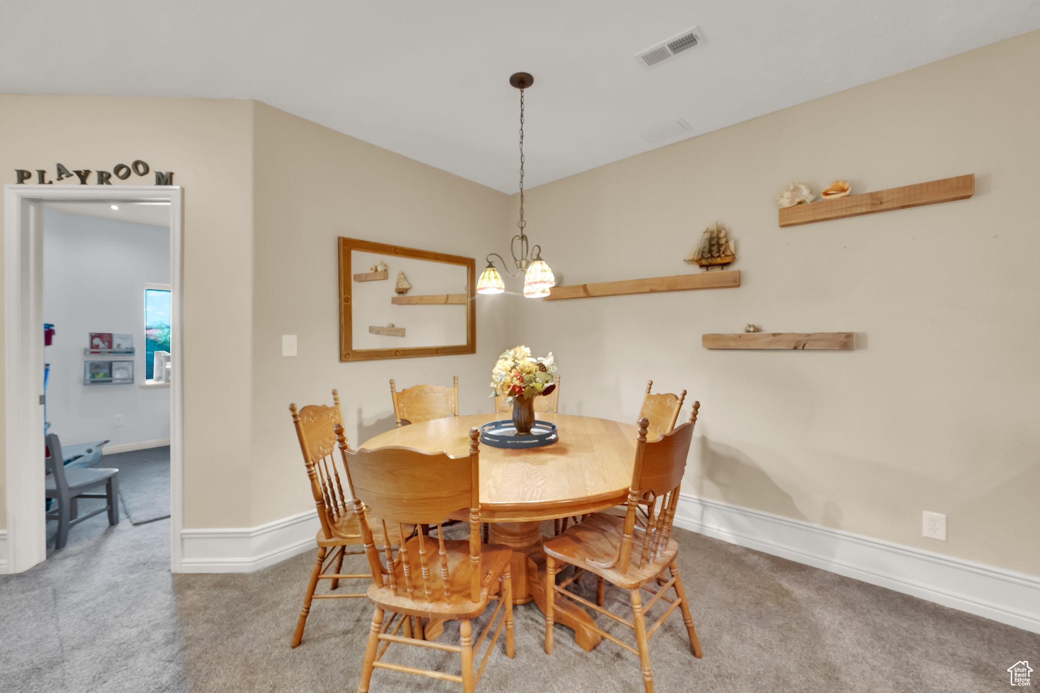 Draper (Ut Cnty), Utah 84020, United States, 7 Bedrooms Bedrooms, ,3 BathroomsBathrooms,Residential,Pending,159170