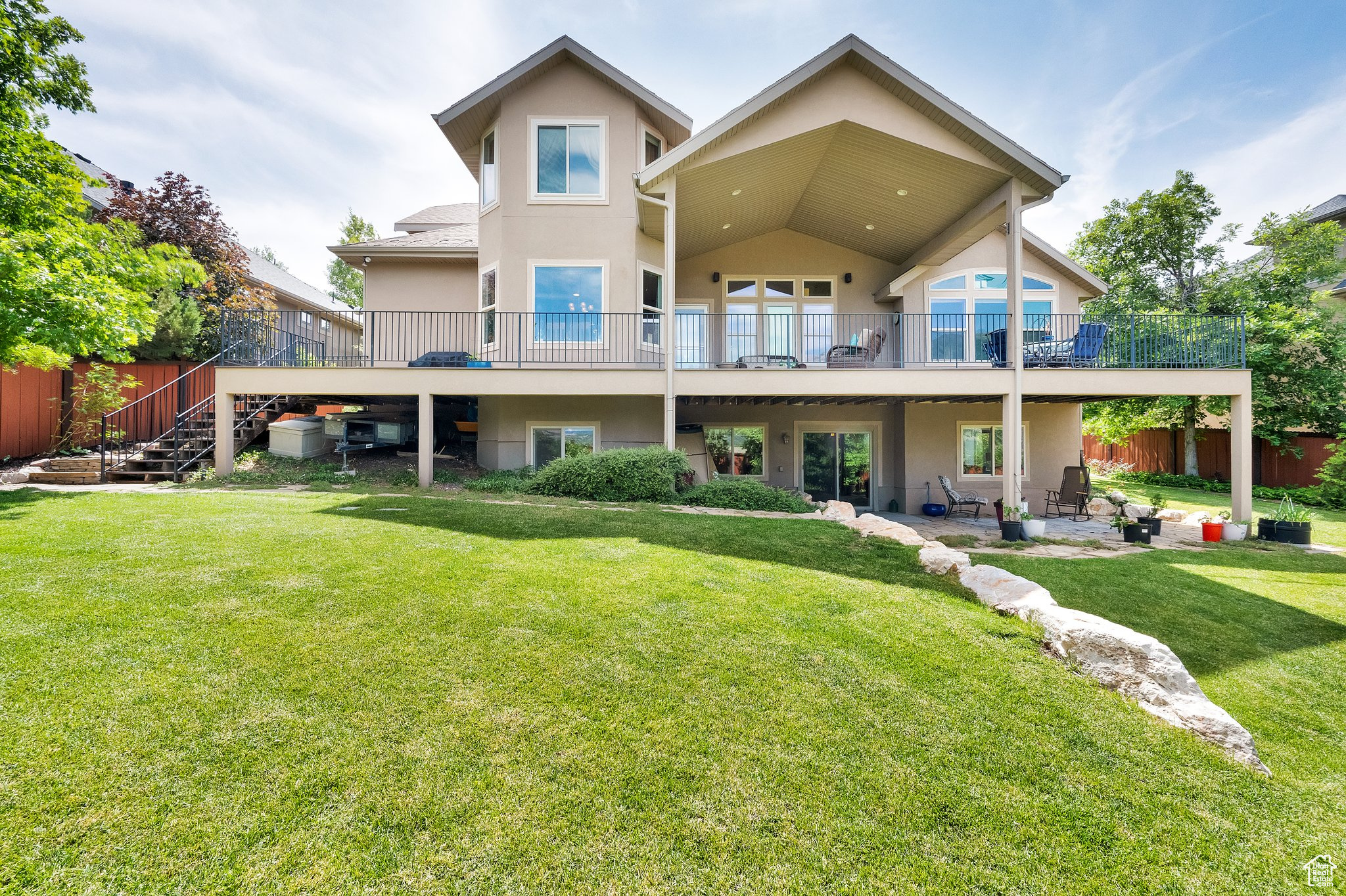 Draper (Ut Cnty), Utah 84020, United States, 7 Bedrooms Bedrooms, ,3 BathroomsBathrooms,Residential,Pending,159170