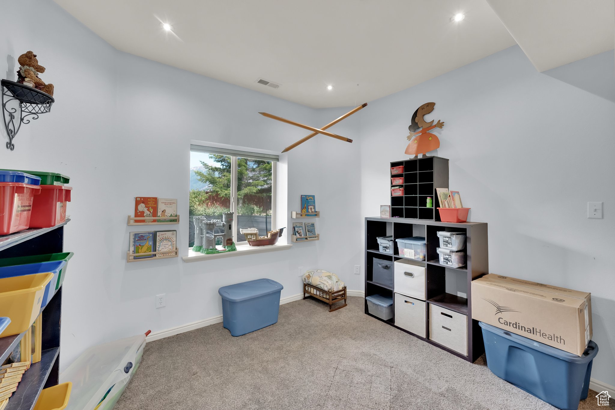 Draper (Ut Cnty), Utah 84020, United States, 7 Bedrooms Bedrooms, ,3 BathroomsBathrooms,Residential,Pending,159170