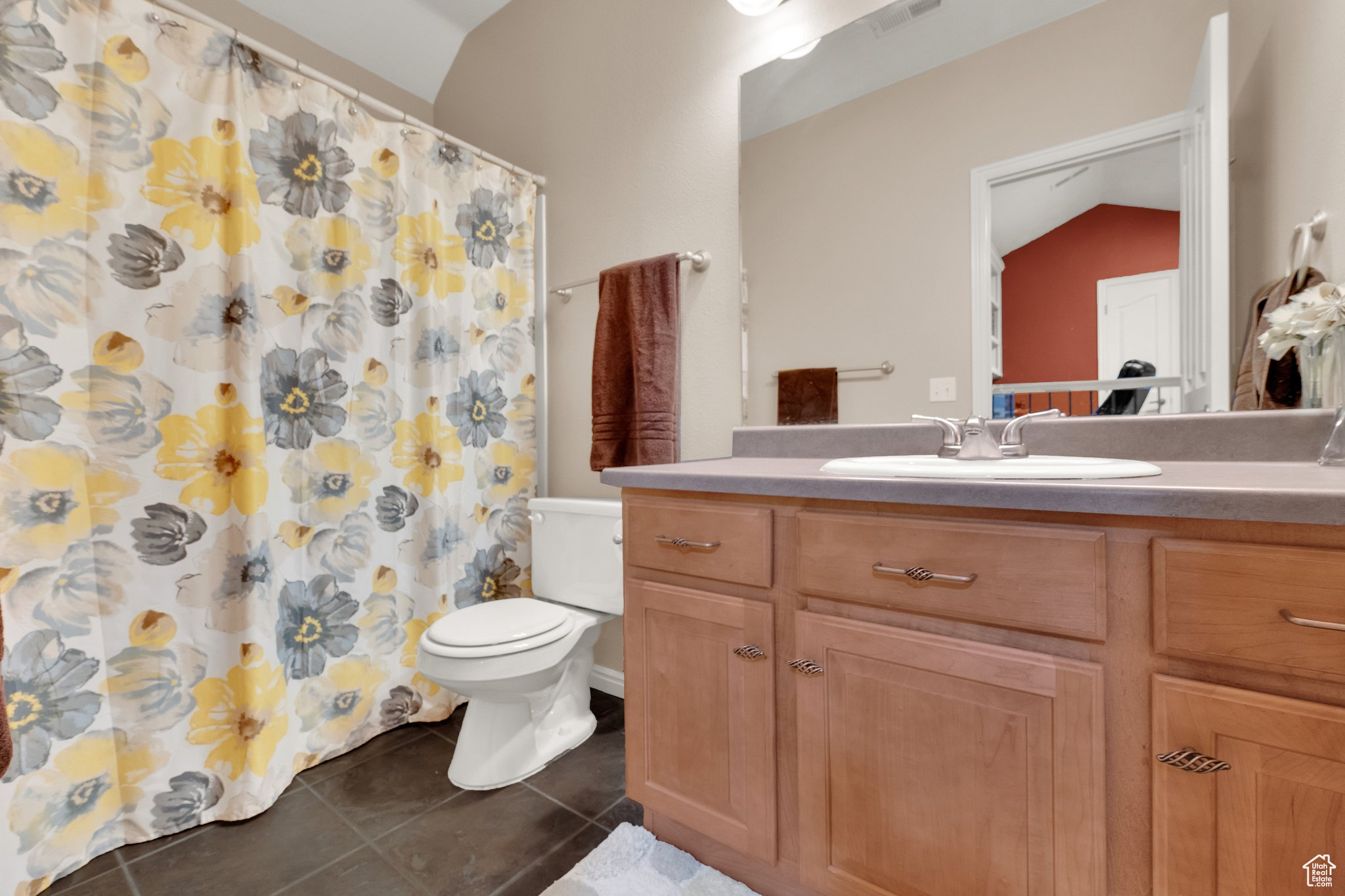 Draper (Ut Cnty), Utah 84020, United States, 7 Bedrooms Bedrooms, ,3 BathroomsBathrooms,Residential,Pending,159170