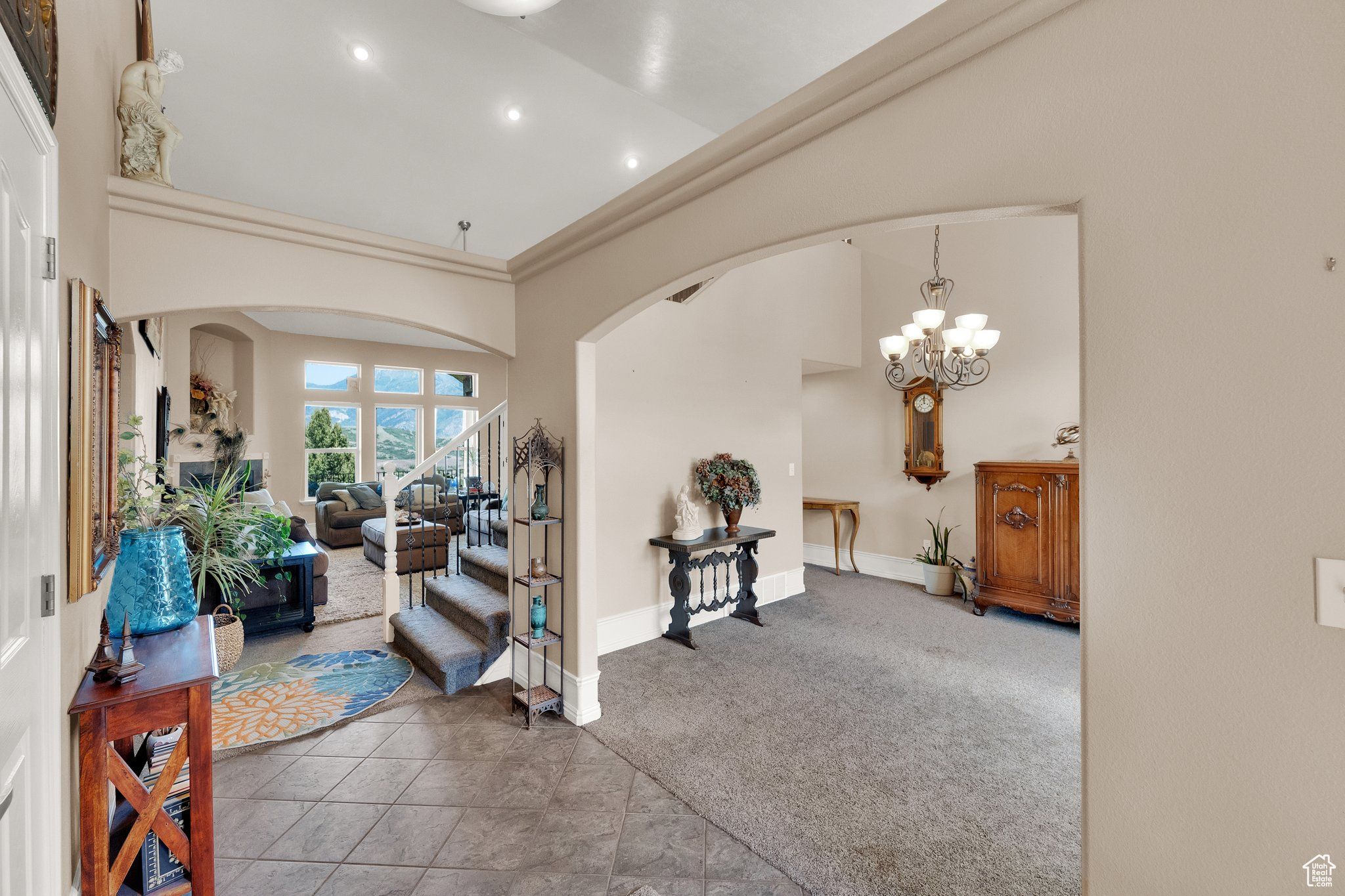 Draper (Ut Cnty), Utah 84020, United States, 7 Bedrooms Bedrooms, ,3 BathroomsBathrooms,Residential,Pending,159170