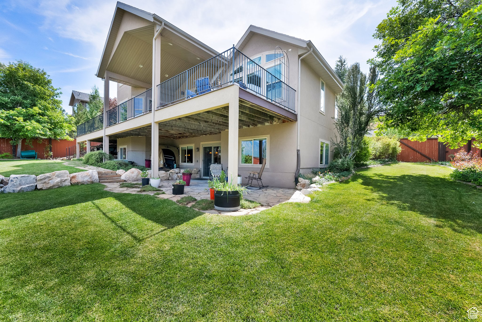 Draper (Ut Cnty), Utah 84020, United States, 7 Bedrooms Bedrooms, ,3 BathroomsBathrooms,Residential,Pending,159170