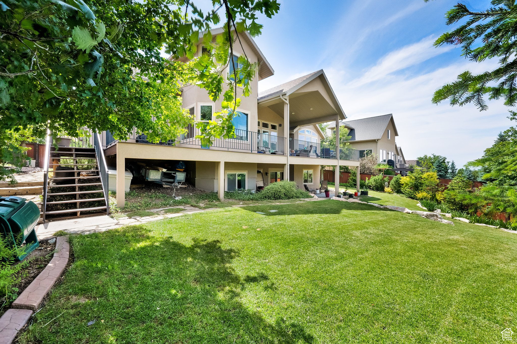 Draper (Ut Cnty), Utah 84020, United States, 7 Bedrooms Bedrooms, ,3 BathroomsBathrooms,Residential,Pending,159170