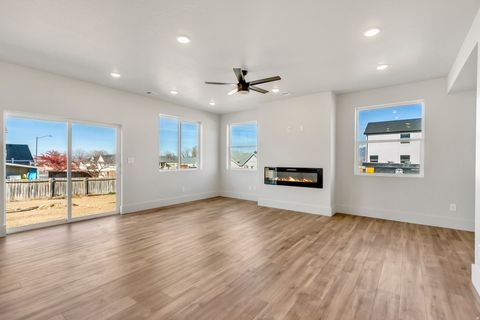 Tiny photo for 529 N HAVEN DR, Mapleton, UT 84664 (MLS # 2152280)