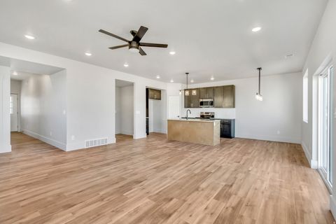 Tiny photo for 529 N HAVEN DR, Mapleton, UT 84664 (MLS # 2152280)