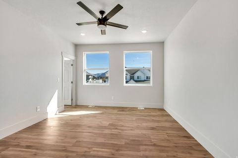 Tiny photo for 529 N HAVEN DR, Mapleton, UT 84664 (MLS # 2152280)