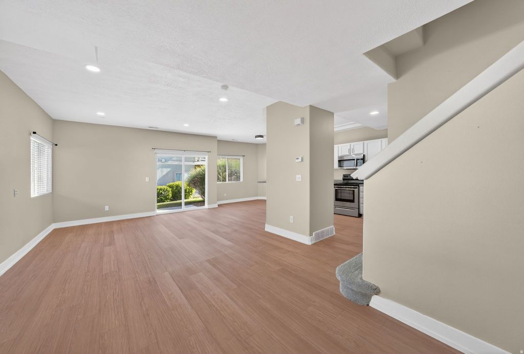 Photo of 4896 W ASPEN SPRINGS DR, Riverton, UT 84096 (MLS # 2168502)