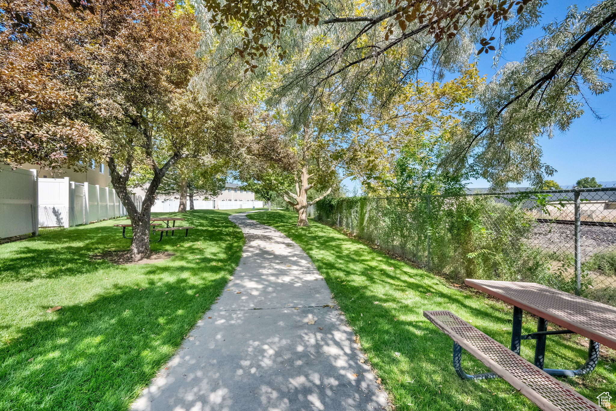 TUSCANY TOWNHOMES PH - Residential