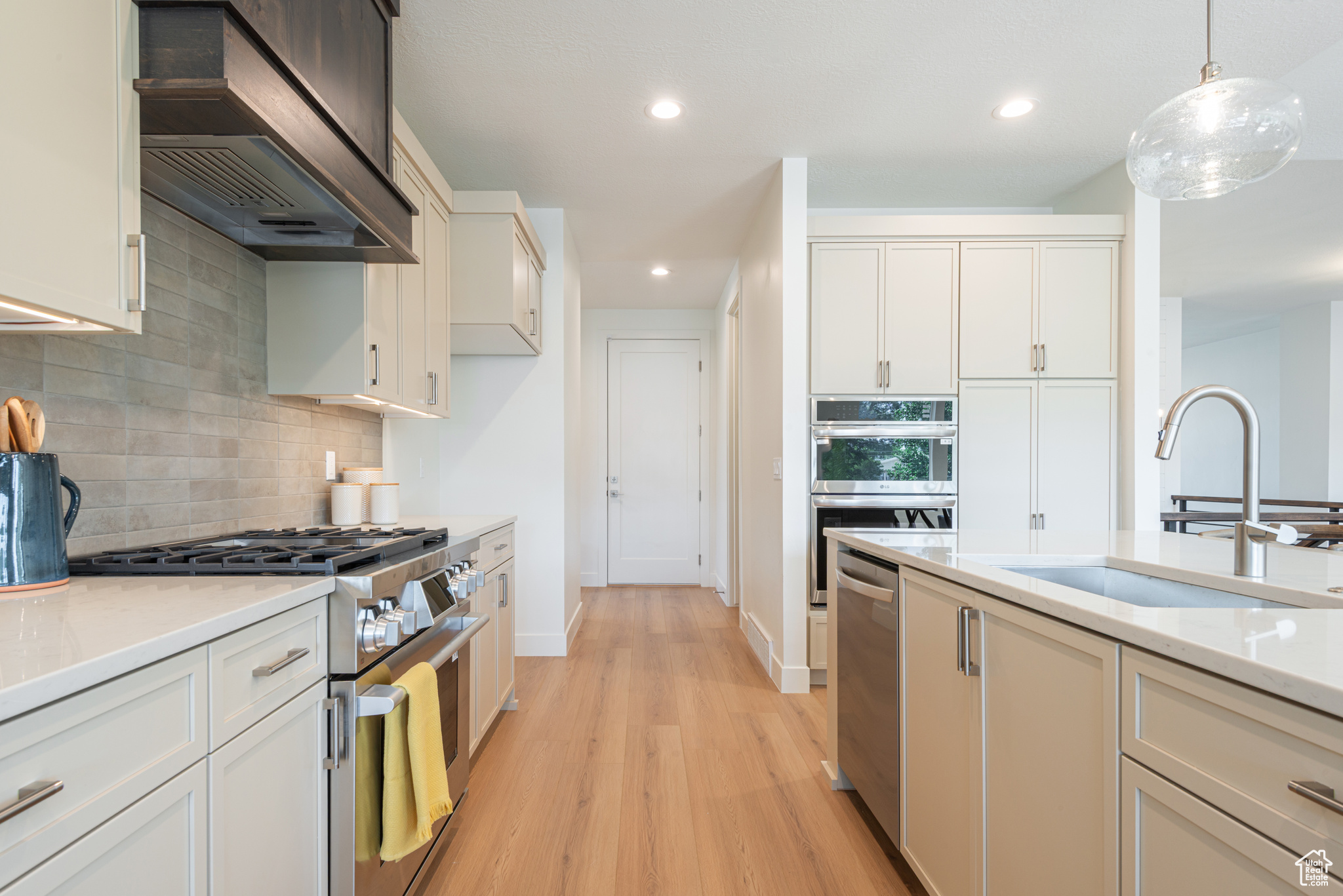 CASTELLO ESTATES - Residential