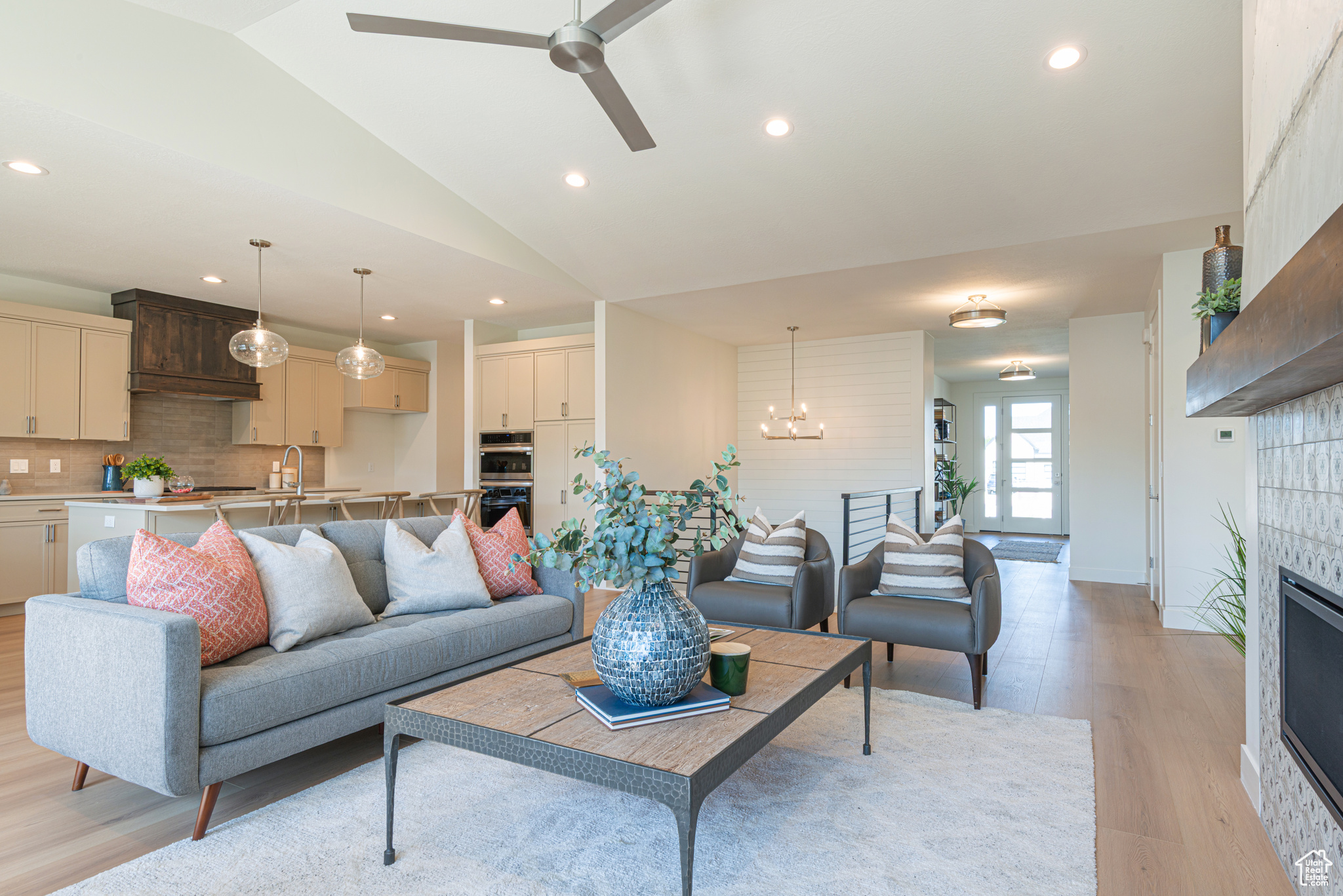 CASTELLO ESTATES - Residential