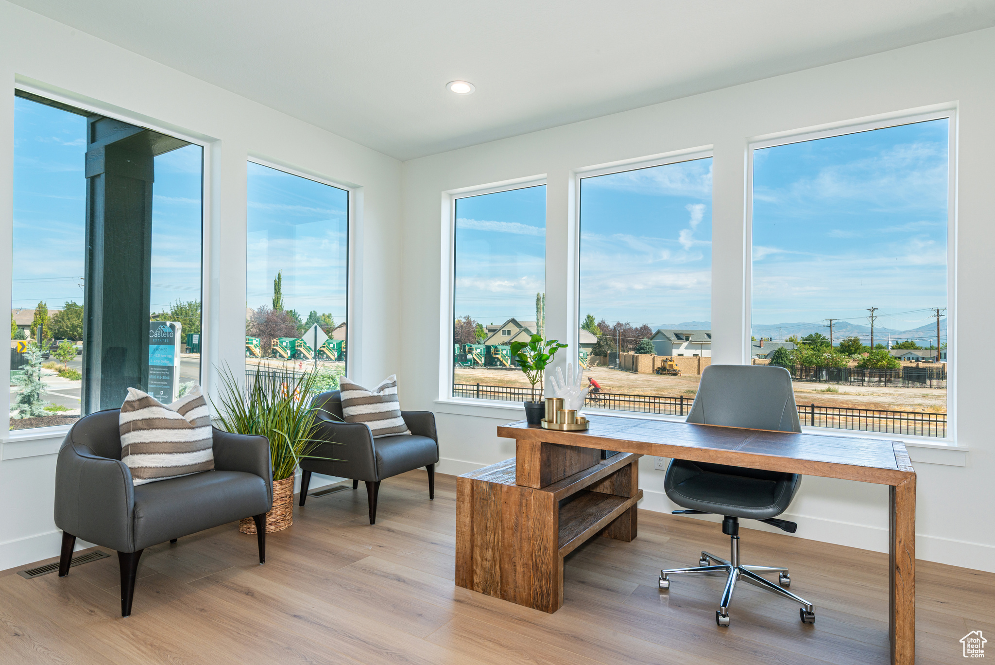 CASTELLO ESTATES - Residential