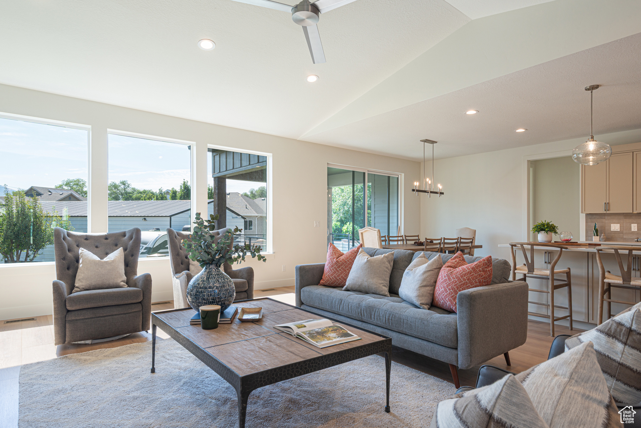 CASTELLO ESTATES - Residential