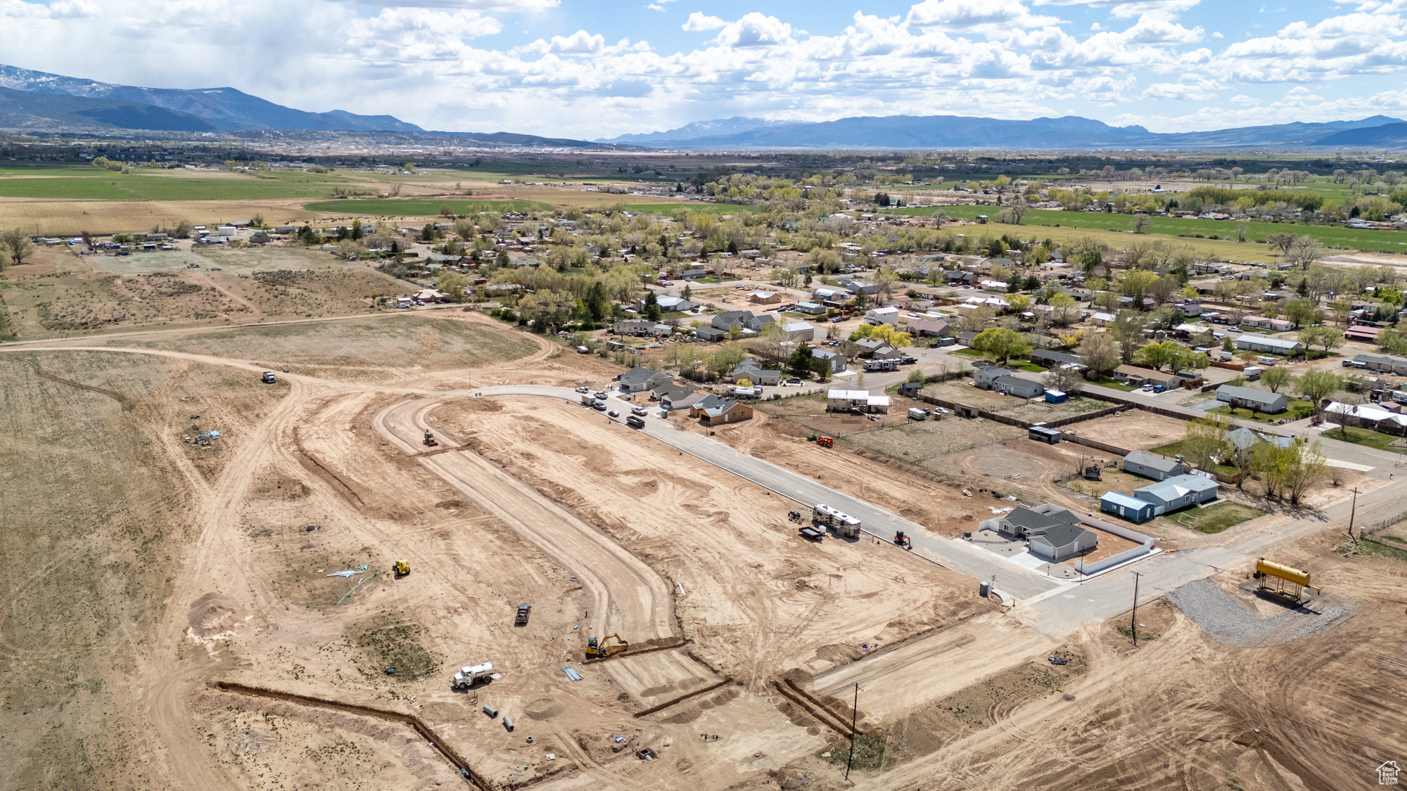 3919 N Hawks Landing Loop #LOT 7, Enoch, Utah image 44