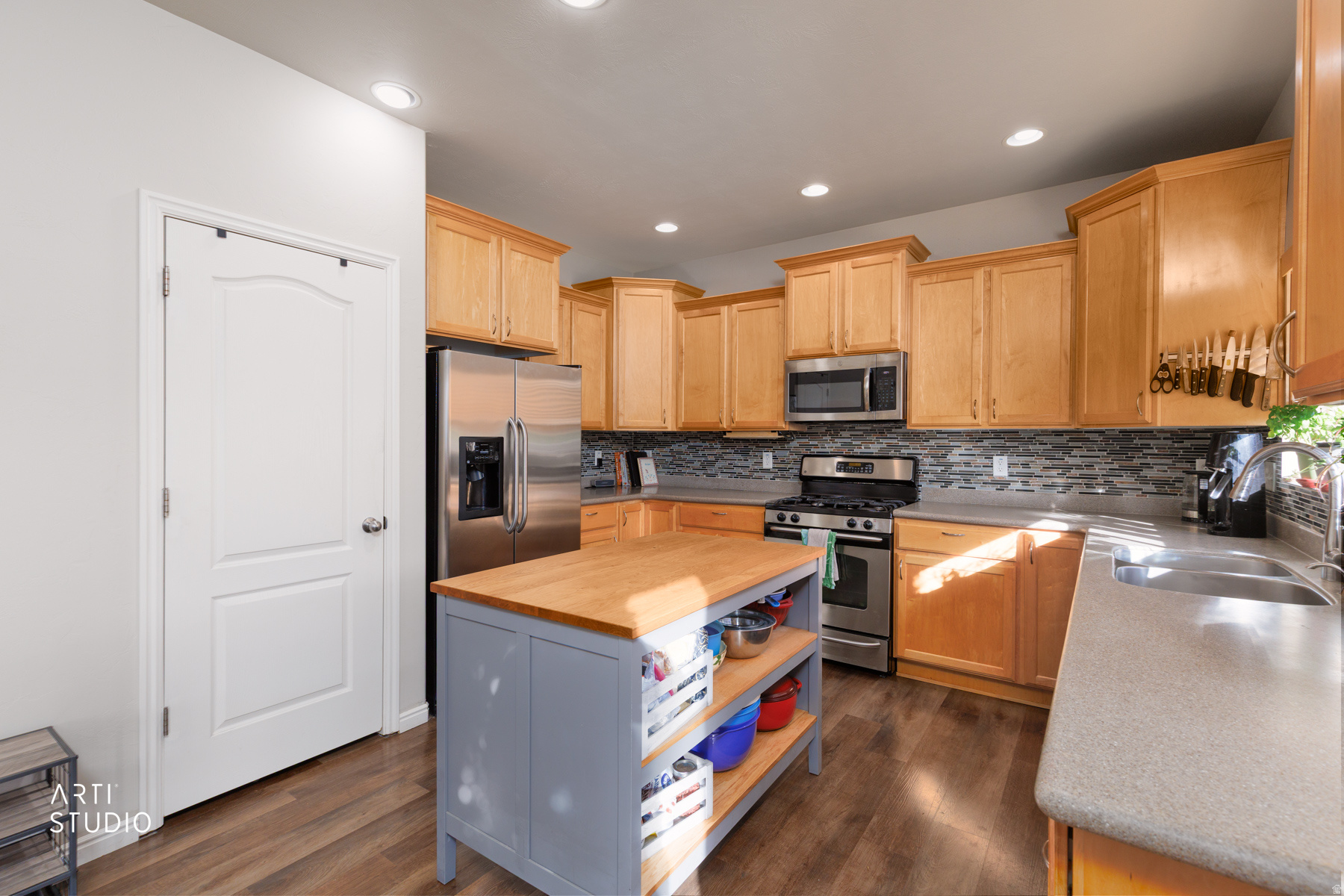 MAPLE HOLLOW 10 11 1 - Residential