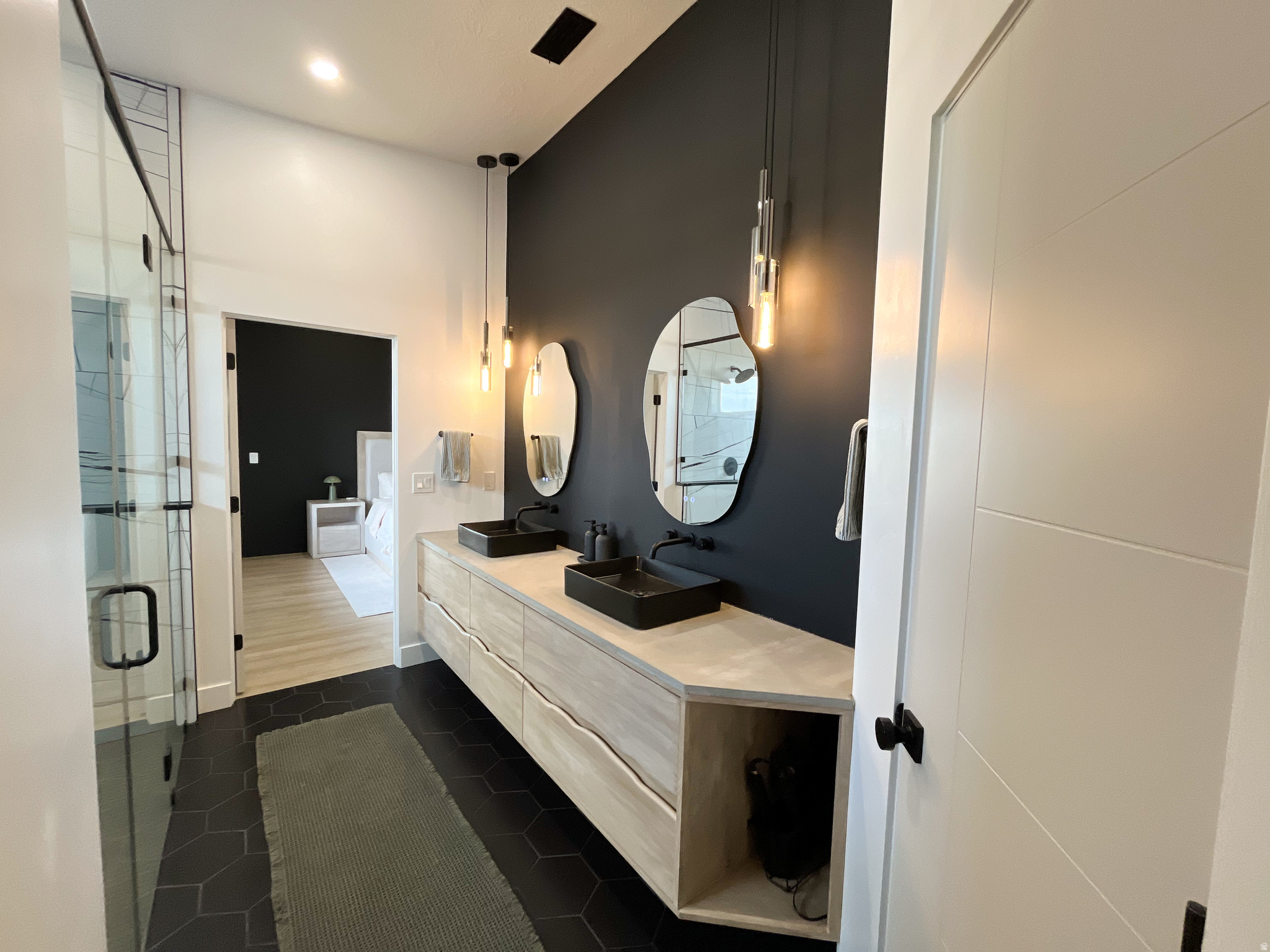 RIVER ROCK - Residential