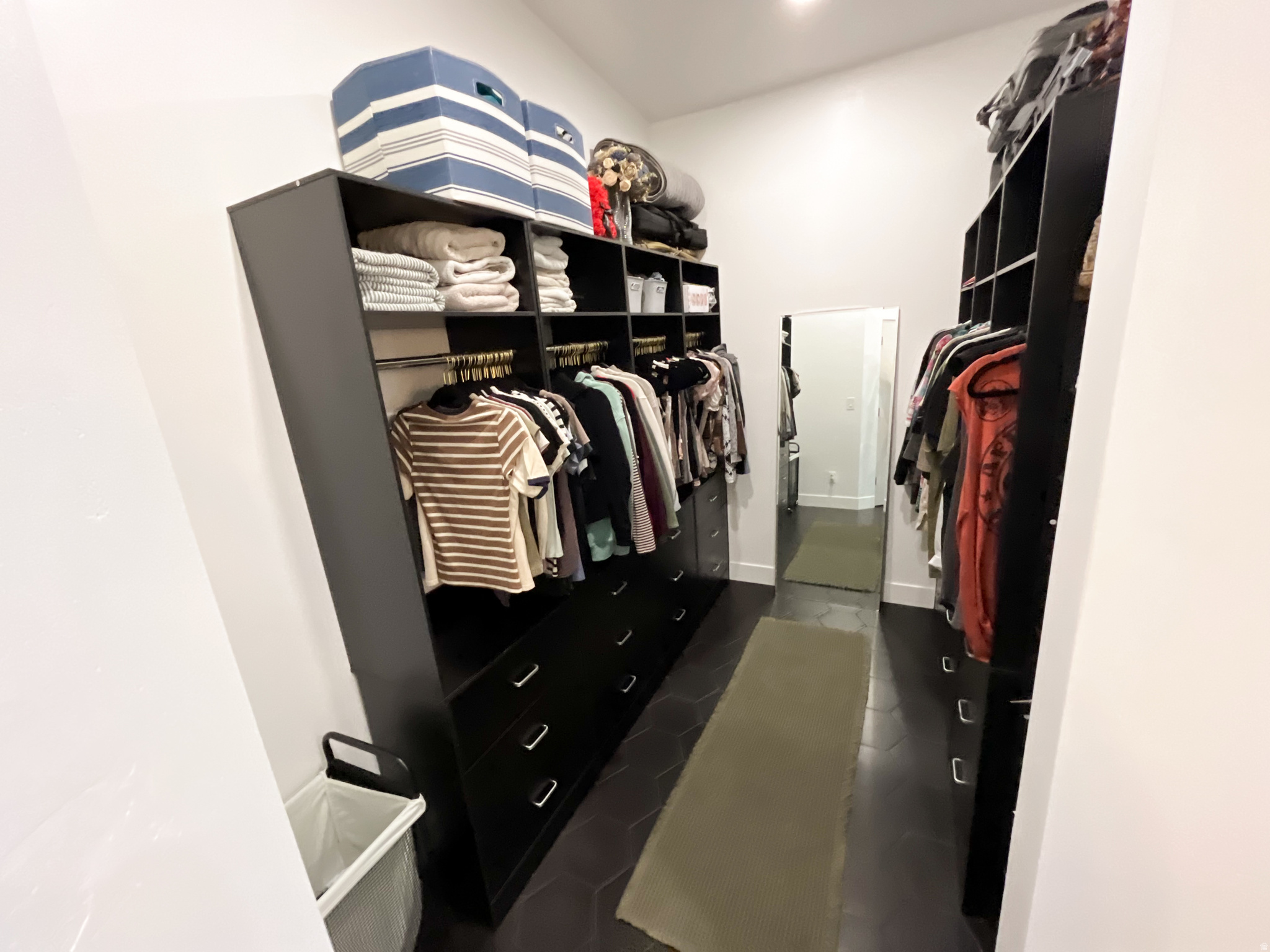 RIVER ROCK - Residential