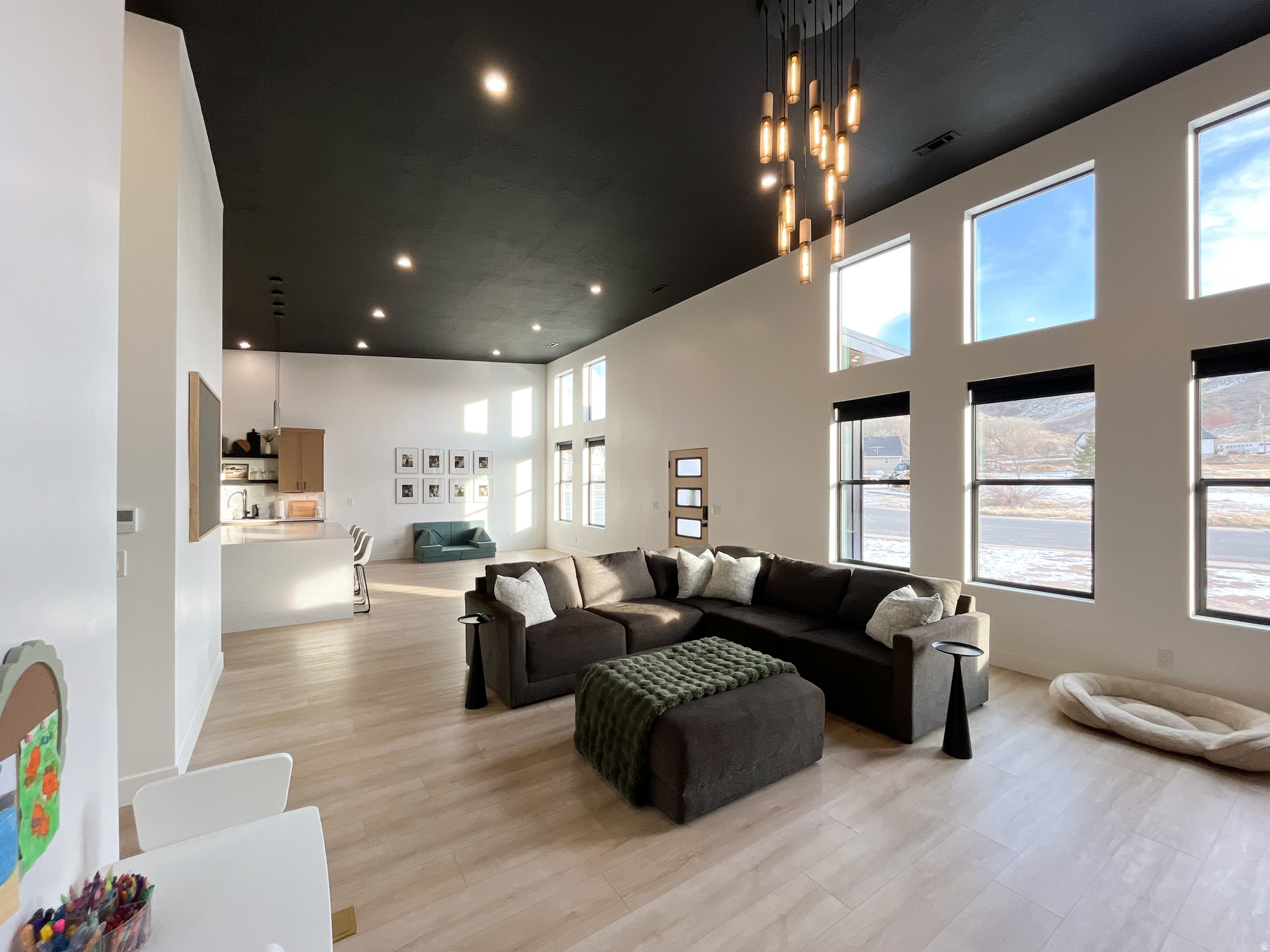 RIVER ROCK - Residential