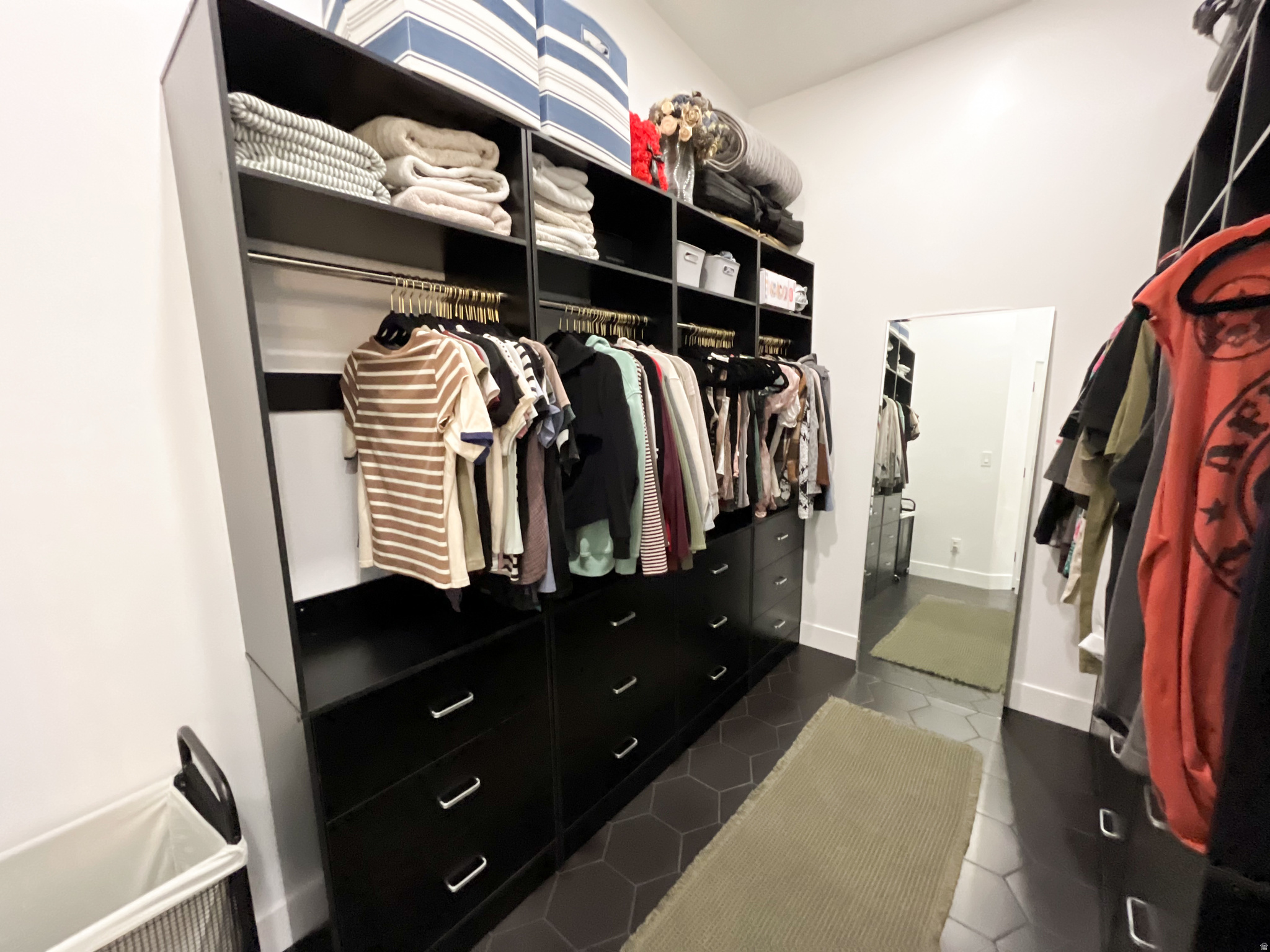 RIVER ROCK - Residential