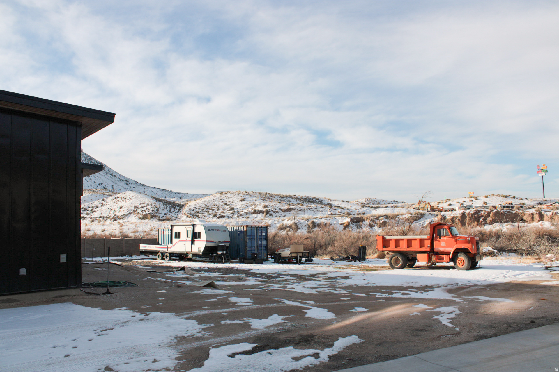 RIVER ROCK - Residential