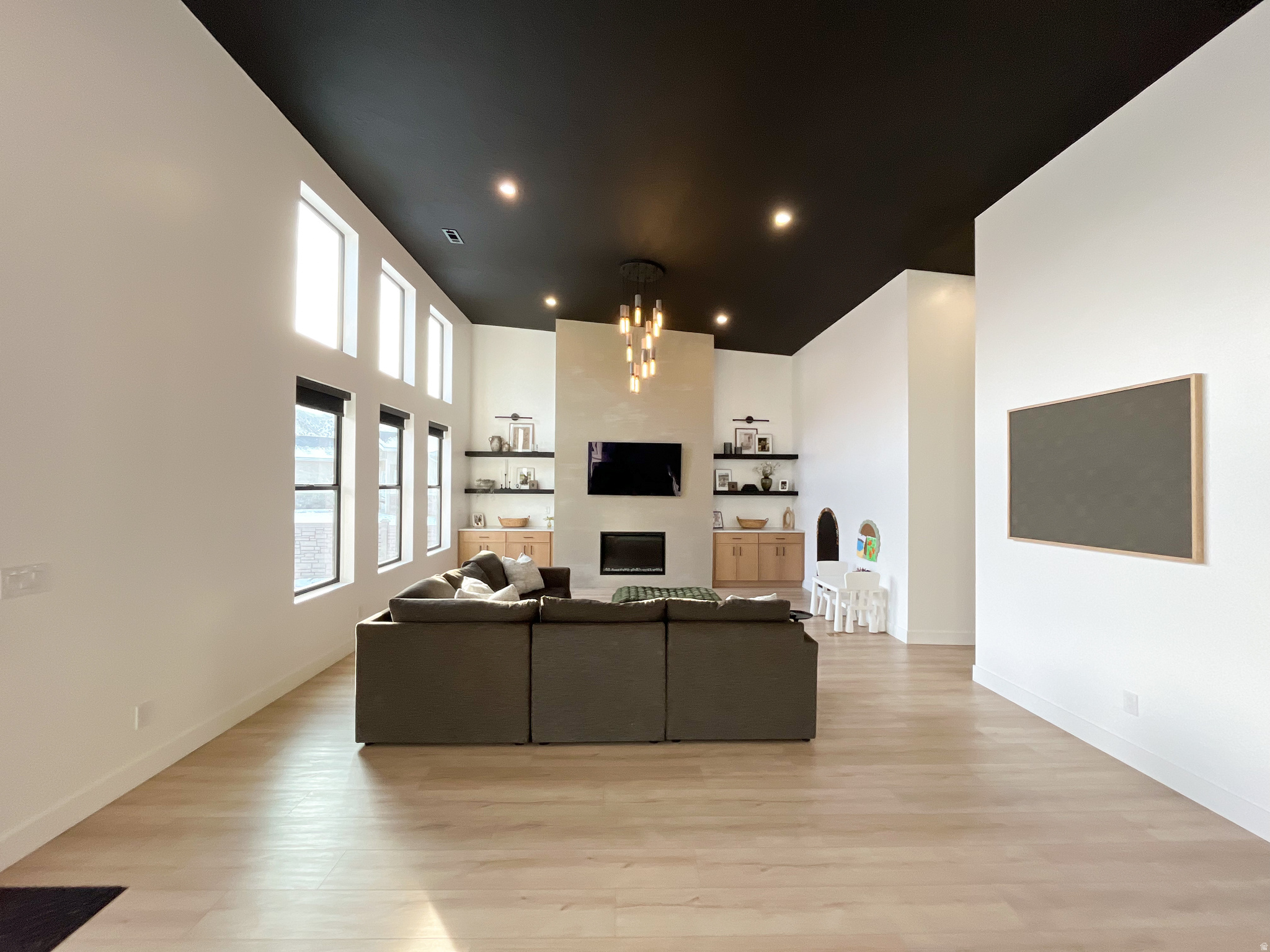 RIVER ROCK - Residential