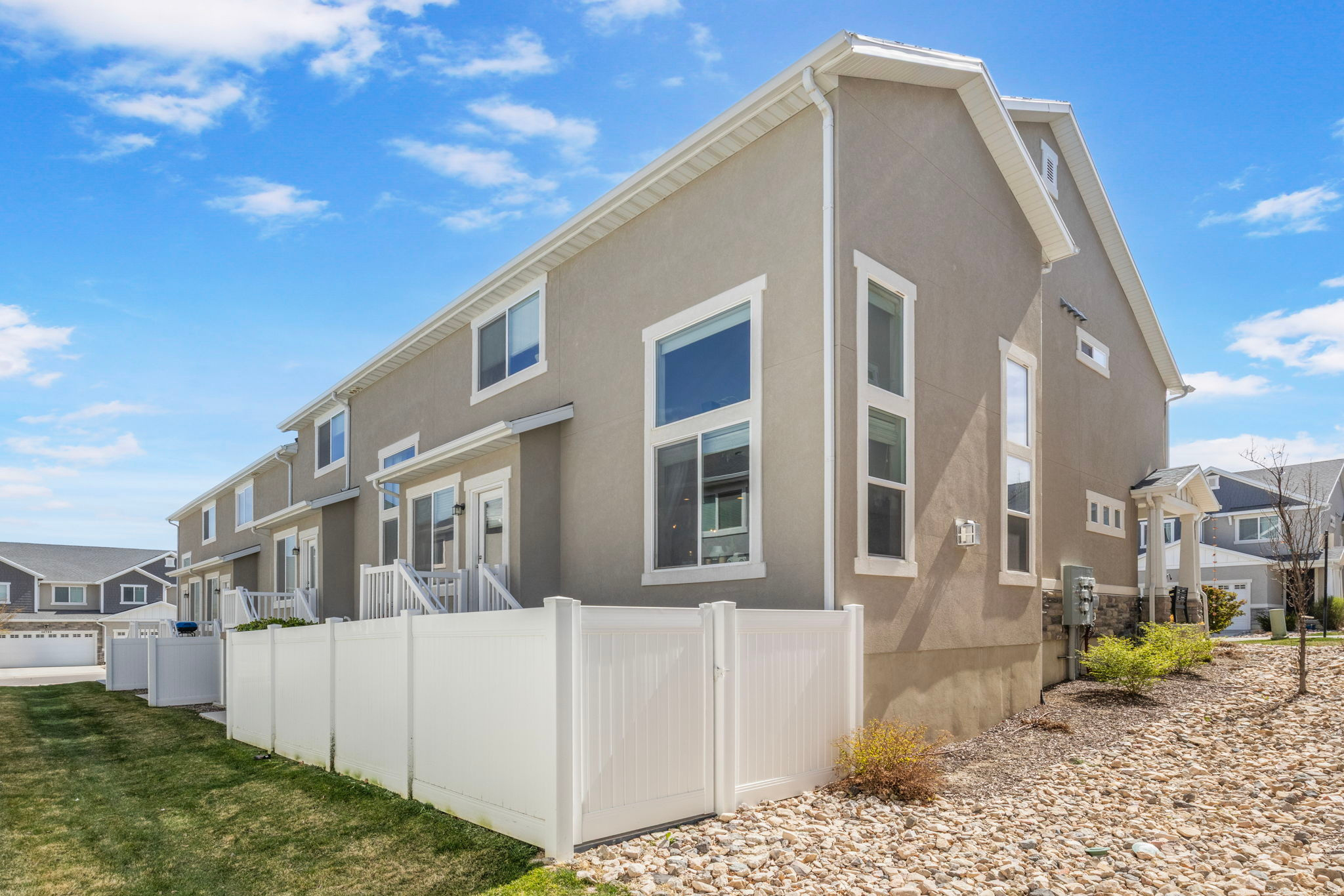 SKY RIDGE TOWNHOMES - Residential