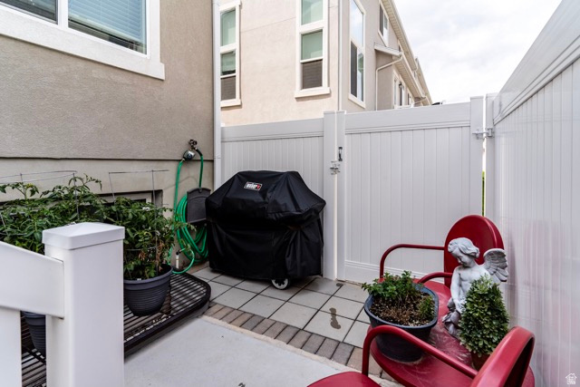 SKY RIDGE TOWNHOMES - Residential