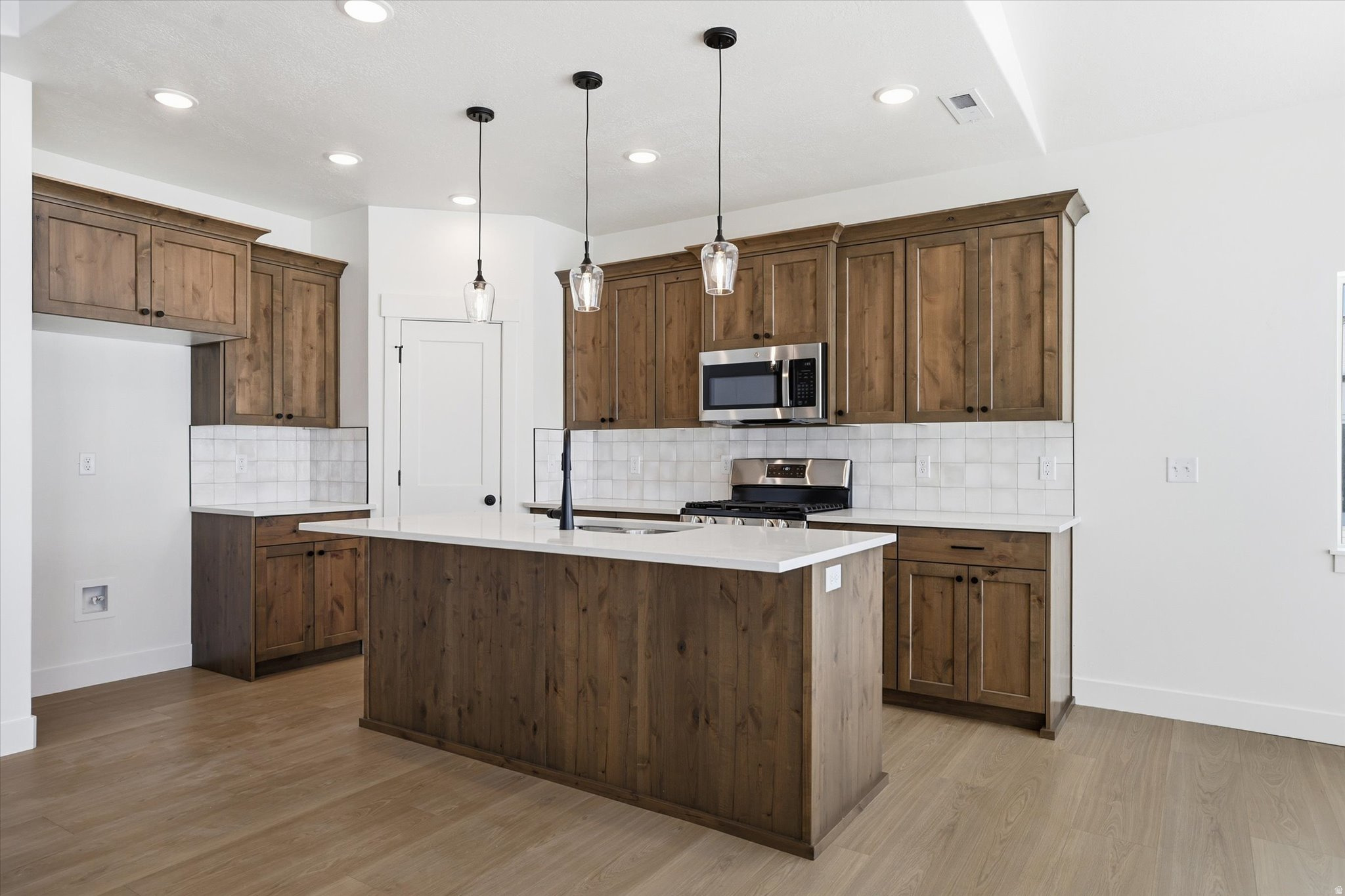 SUNSET VISTA - Residential