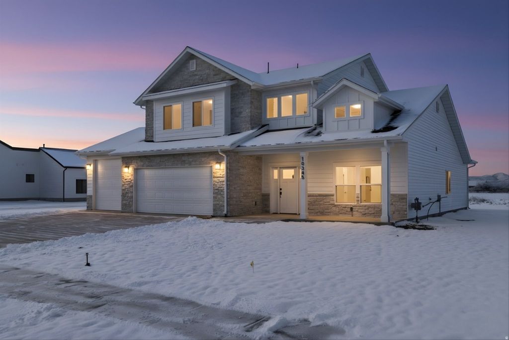 Photo of 10345 N VISTA LN, Elwood, UT 84337 (MLS # 2138656)