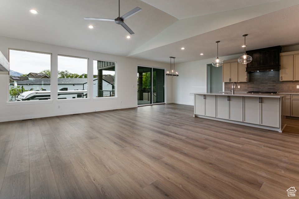 South Jordan, Utah 84095, United States, 4 Bedrooms Bedrooms, ,4 BathroomsBathrooms,Residential,Active,23510