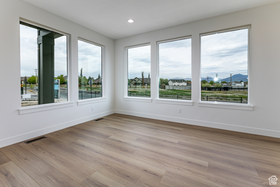 South Jordan, Utah 84095, United States, 4 Bedrooms Bedrooms, ,4 BathroomsBathrooms,Residential,Active,23510