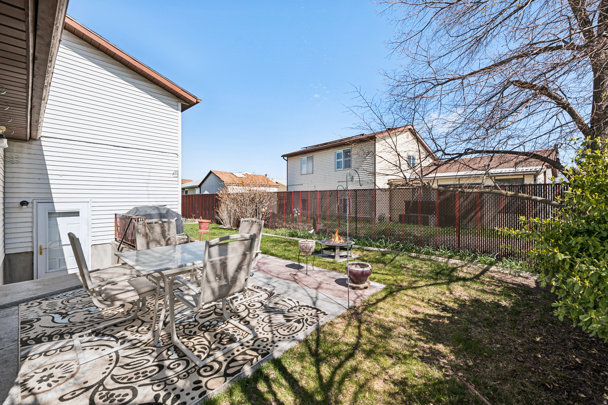 FOX SHADOW - Residential