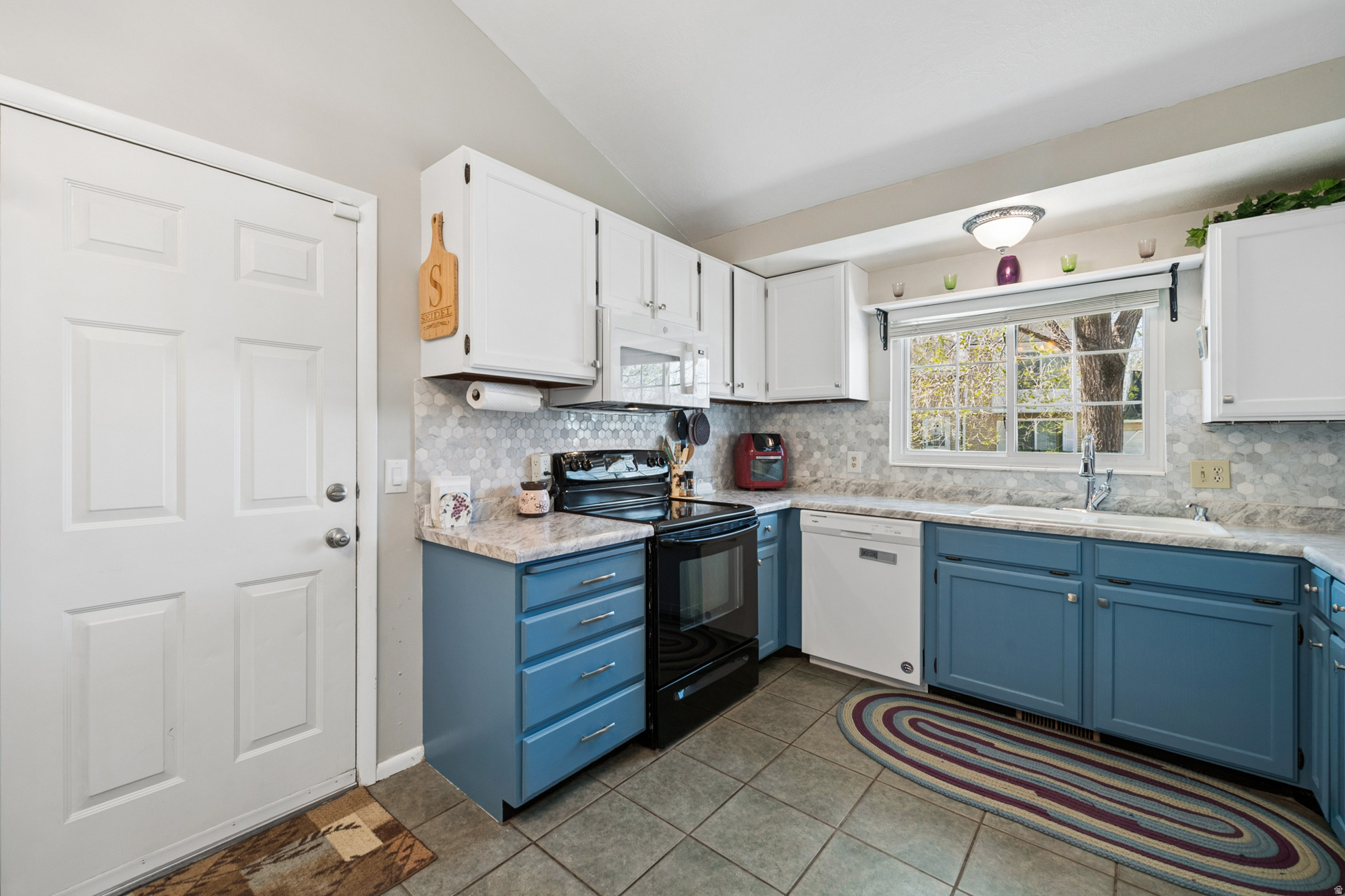 FOX SHADOW - Residential