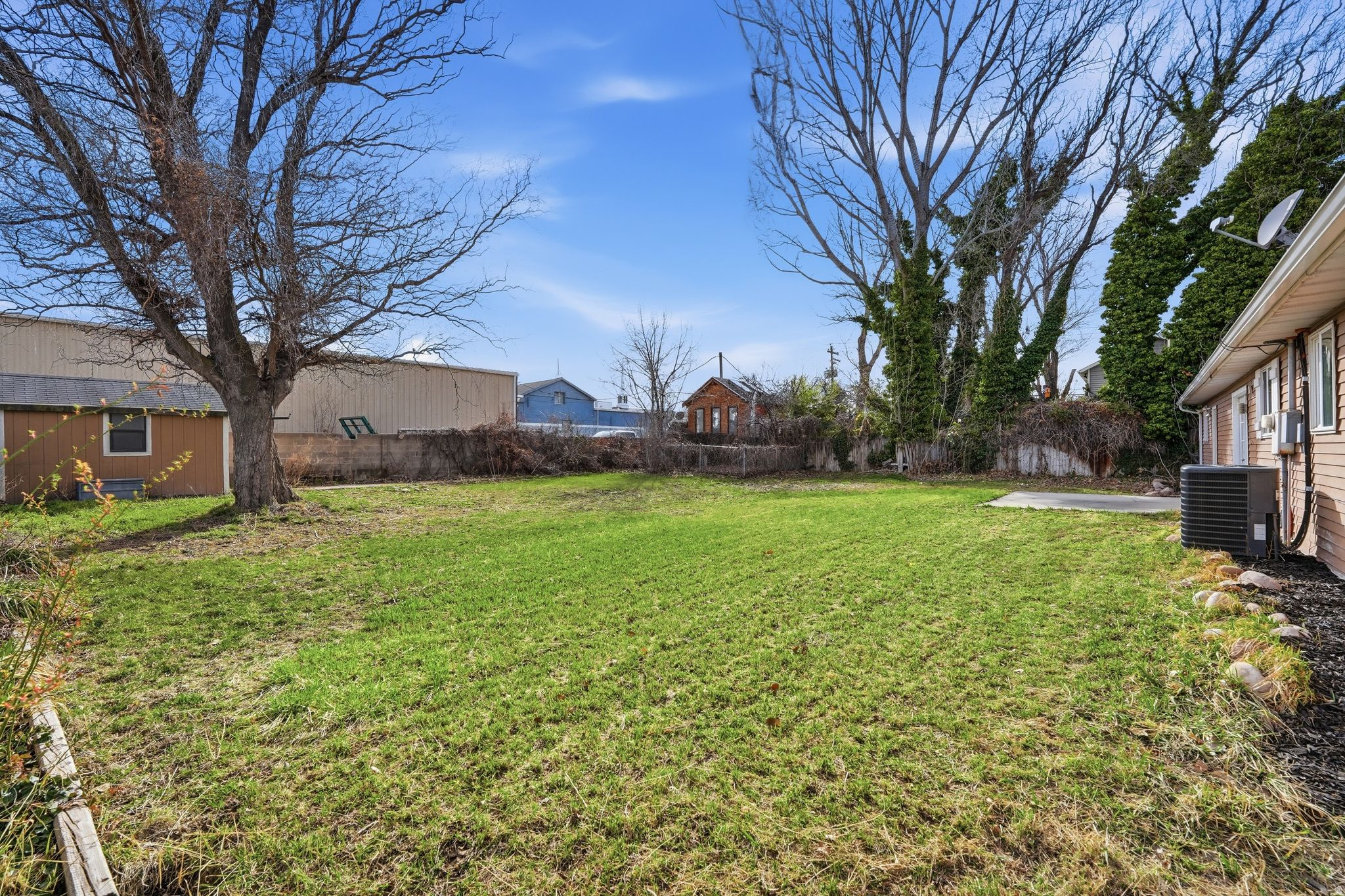 MEADOWS - Residential